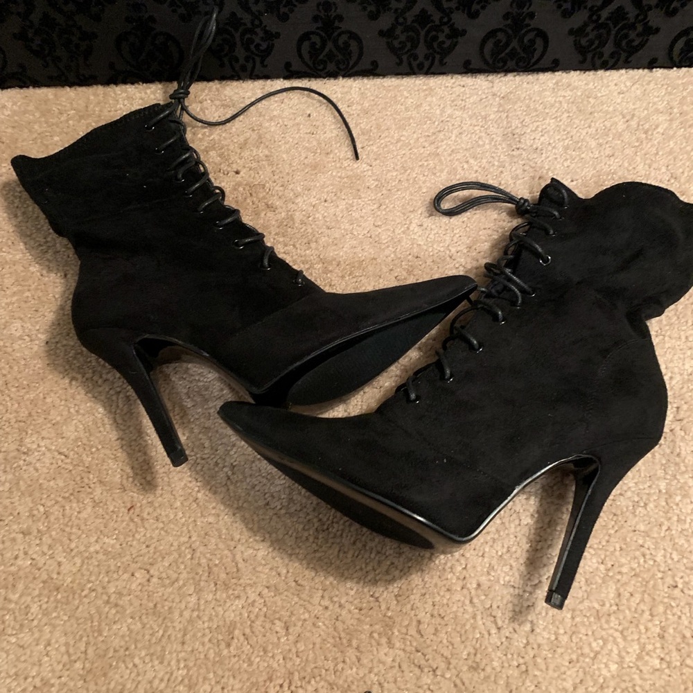 Fashion Nova Black Bootie